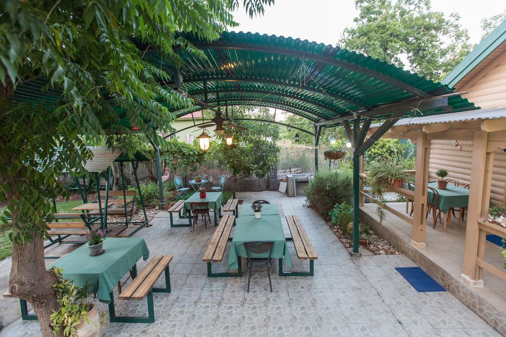 Leyad Hashmura Lodging Yesud HaMa'ala Exterior foto
