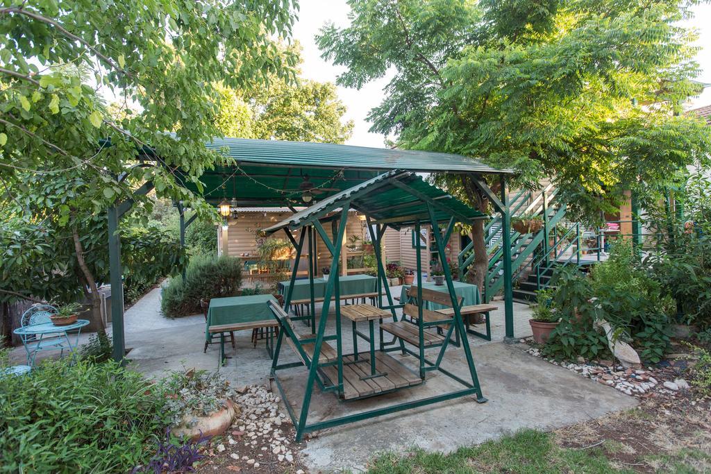 Leyad Hashmura Lodging Yesud HaMa'ala Exterior foto