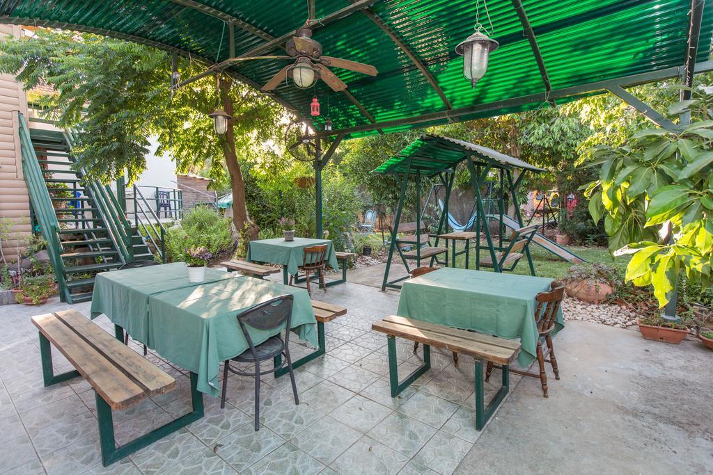 Leyad Hashmura Lodging Yesud HaMa'ala Exterior foto